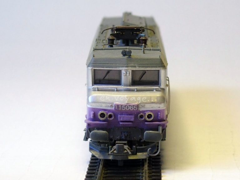 LOCOMOTIVE ELECTRIQUE BB 126163 LIVREE EN VOYAGE DE LA SNCF PAR ROC