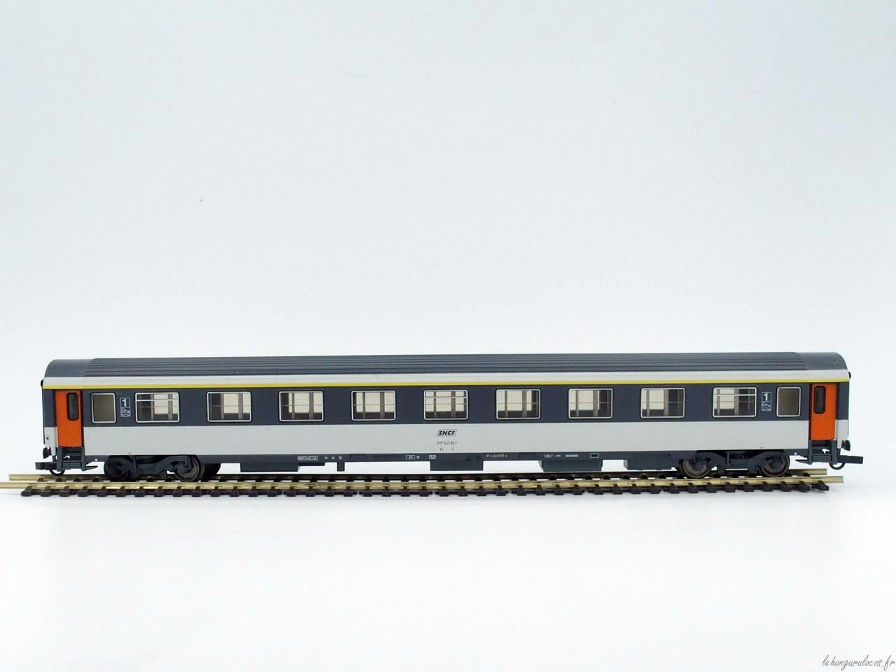 Voiture Corail Roco - Classe 1 - Modélisme Ferroviaire - Occasion - Fabrication Française